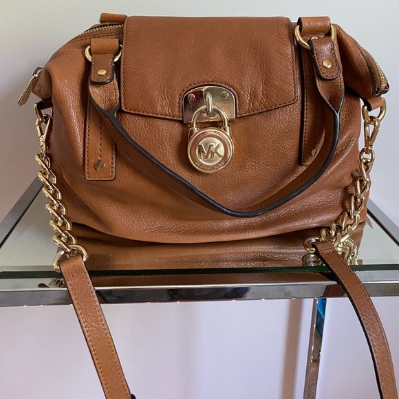 Michael Kors Handbags - Michael Kors Hamilton Slouchy Leather Bag